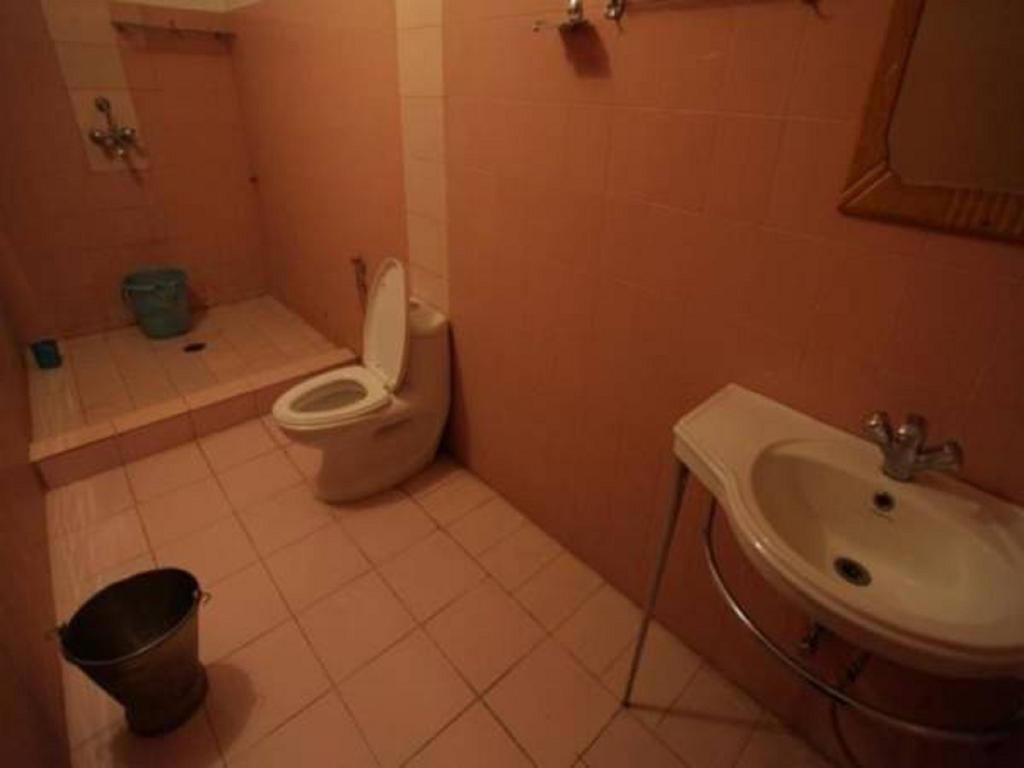 Hotel Om Pushkar Bilik gambar